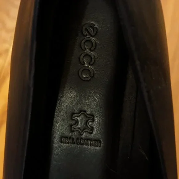 Ecco Touch Flats. Blue-black Snakeskin uppers. Women Size 41 (US 9.5) - Picture 3 of 9